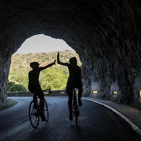 Hotel La Cachette De Nina- Madame Reve - Saint-girons Saint-Girons (Ariege)